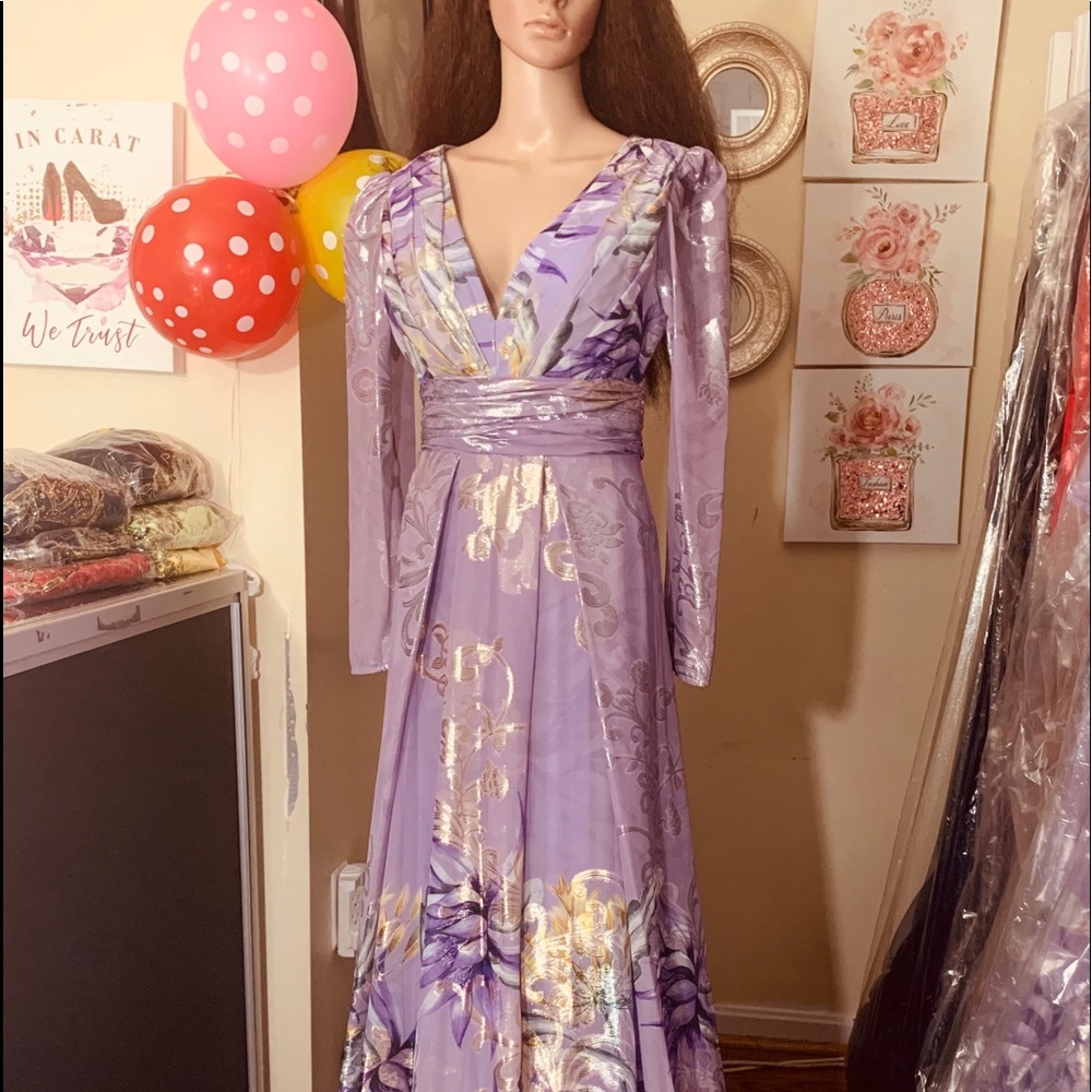 Dress - Picture 2 of 8